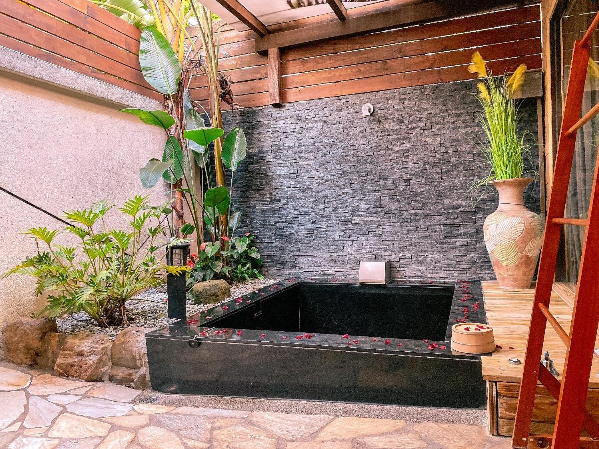 Bed and Breakfast Yage Hotspring House Jiaoxi Exterior foto