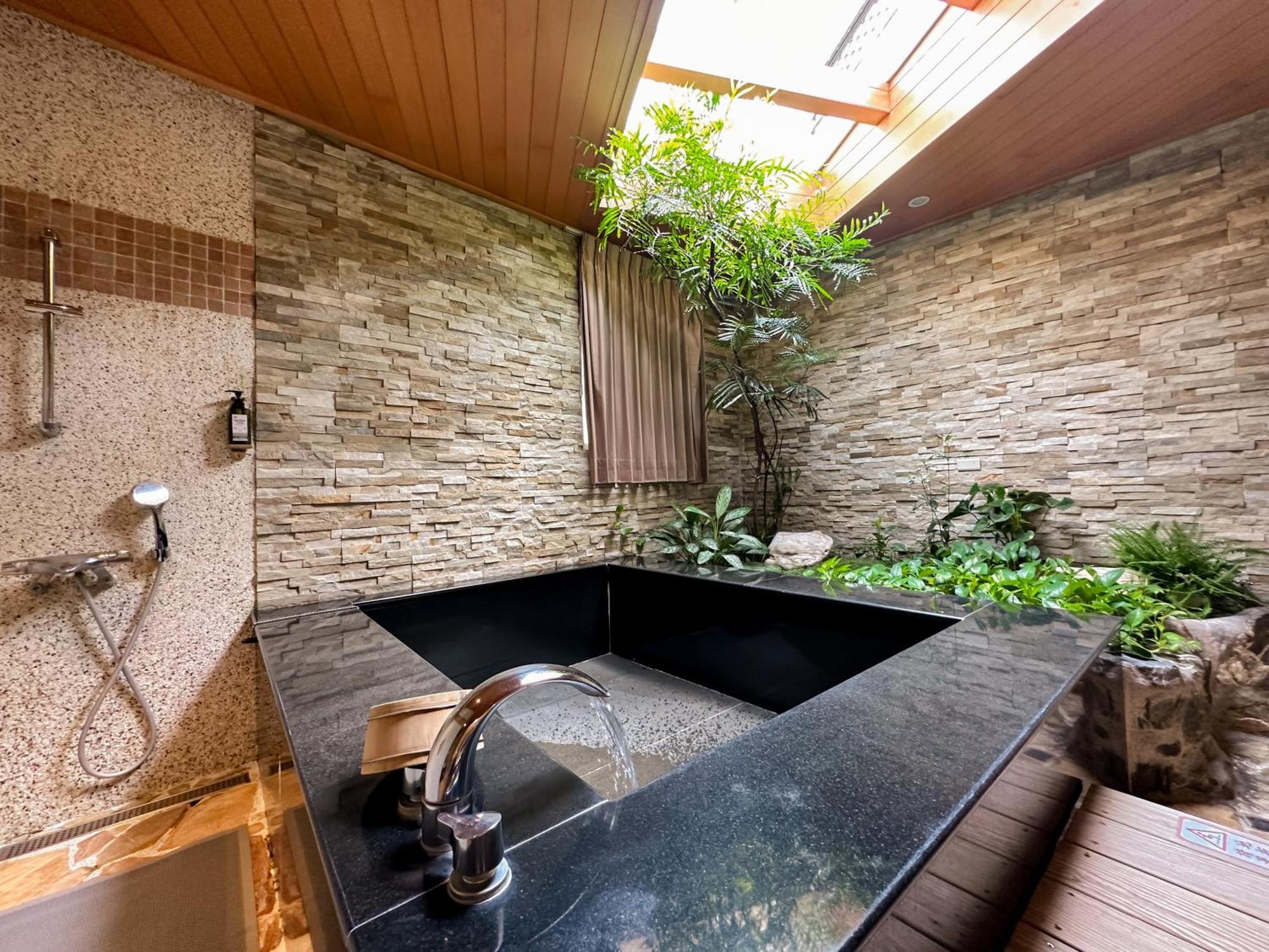 Bed and Breakfast Yage Hotspring House Jiaoxi Exterior foto